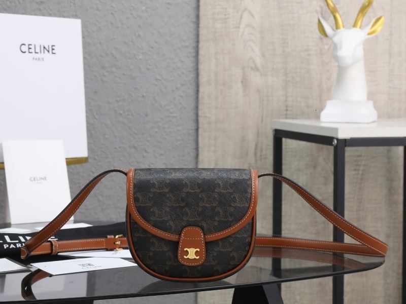 Ce1i*e triomphe bags